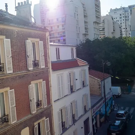 Bright Flat Close To Alesia *